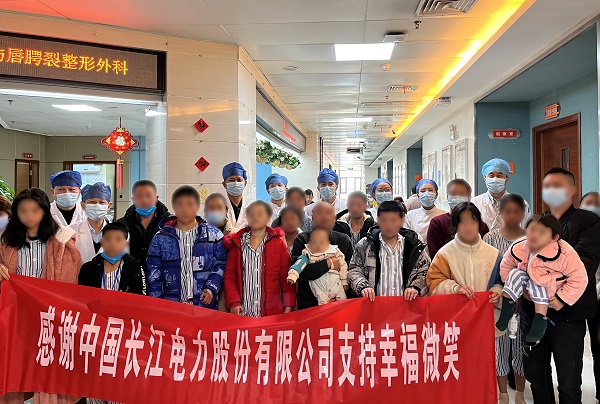 1640591714935239.jpg 合影2.jpg