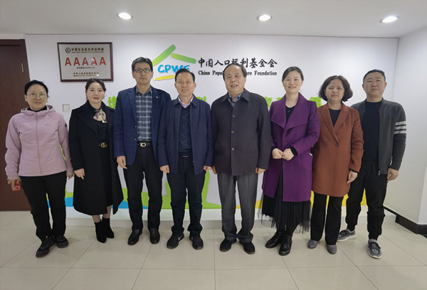湖南基金會到訪合影.jpg