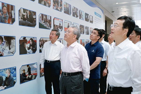 1690444467561165.jpg 111224-2796.jpg