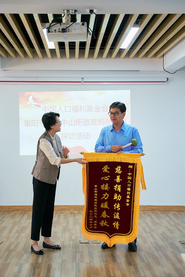 1728971398319659.jpg 49be45d9a4dff7a70f15beedd01de5b.jpg