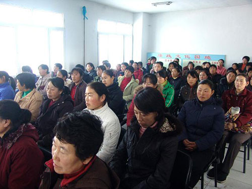 蘭西縣舉辦幸福工程救助貧窮母親亞麻編織培訓(xùn)班 2_副本.jpg