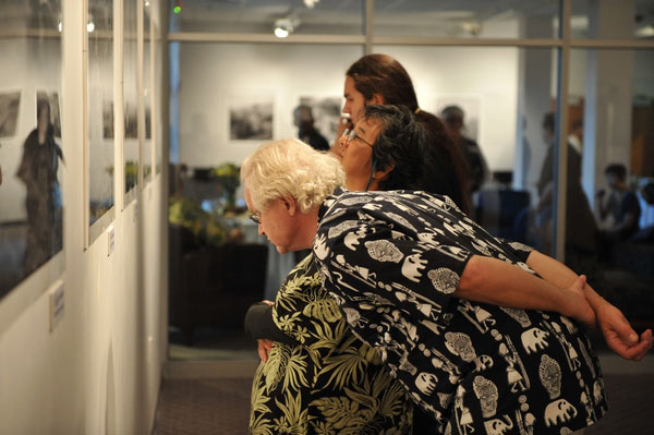 于全興在美國舉行《母親》主題攝影展 2.jpg