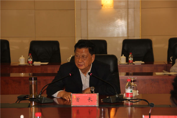 b王忠禹會長出席座談會并發(fā)表重要講話.jpg