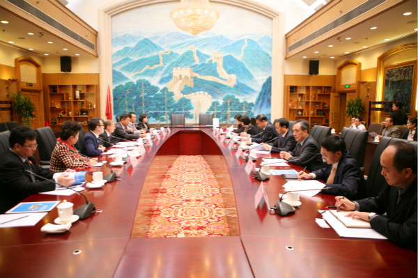 “健康暖心——锐珂贫困地区基层医生培训项目润土计划”签约仪式现场