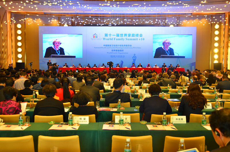 世界家庭组织主席黛西致辞