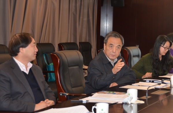 6、中国人口福利基金会赵炳礼理事长做会议总结