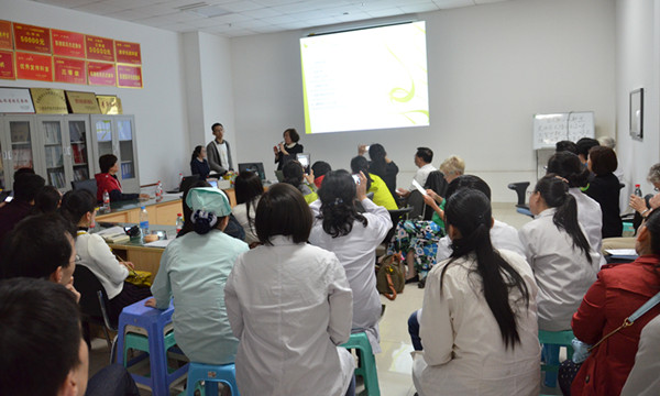 1461568144115355.jpg 東方啟音技術運營總監(jiān)崔廣利為大家做講座.JPG