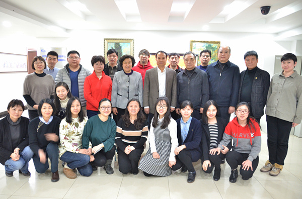 王培安副主任與人口基金會員工合影留念 王培安副主任與人口基金會員工合影留念