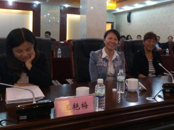 1504864227636698.jpg 受助母親在座談會上分享幫扶成果_副本.jpg