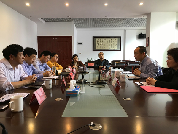 1524624108809083.jpg 宋宏云一行聽取于都縣衛(wèi)生計生委匯報.jpg