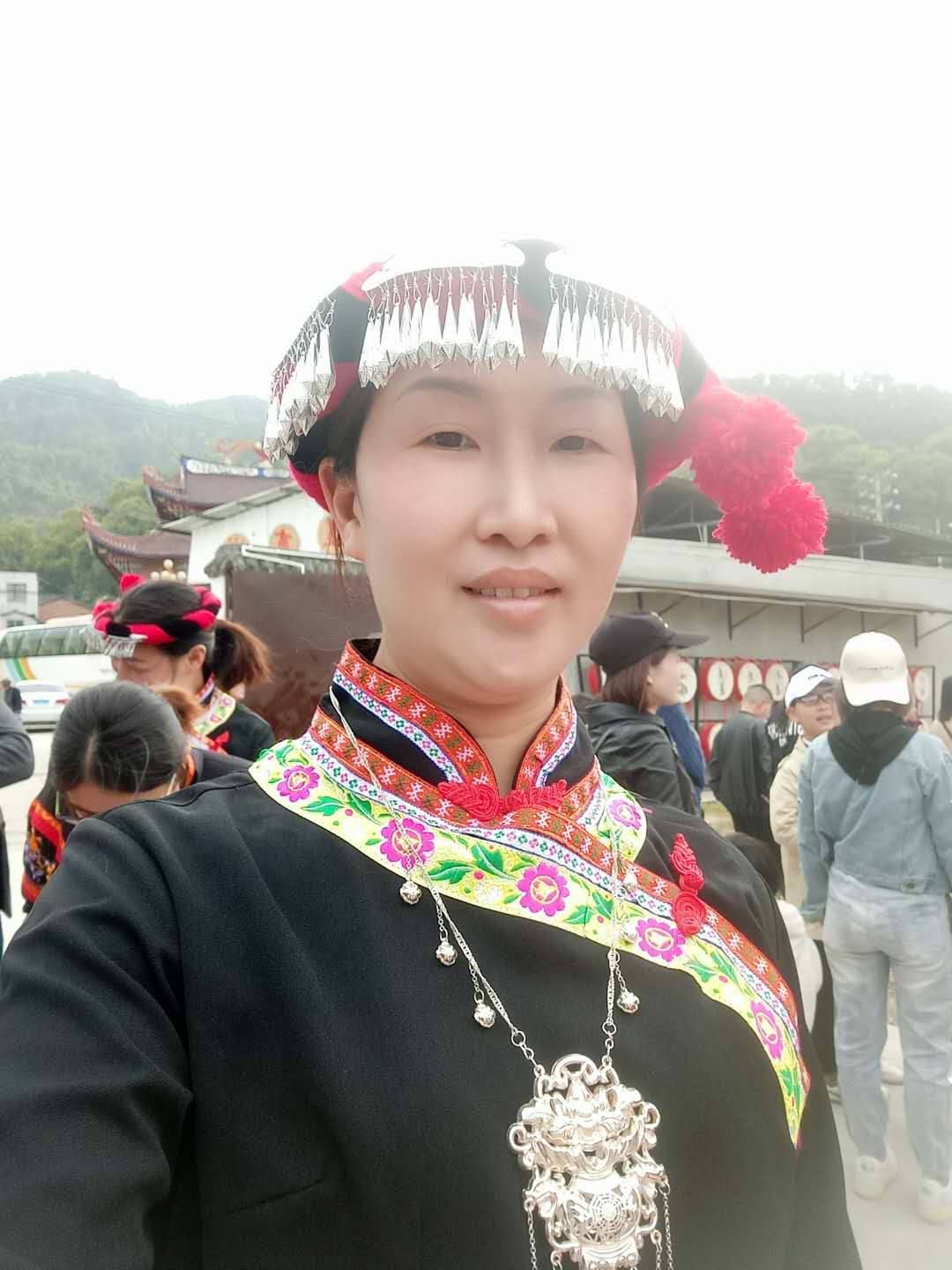 1561112981282288.jpg 雷東村畬族幸福工程入股母親蘭菊英在信天翁農業開發公司工作,每月可領到3000元工資。.jpg