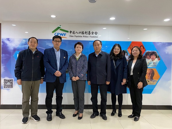 淡馬錫來訪合影 - 600.jpg